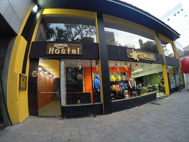 Fachada do hostel.