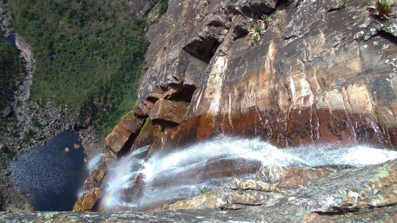 Foto de cima da Cachoeira do Tabuleiro
