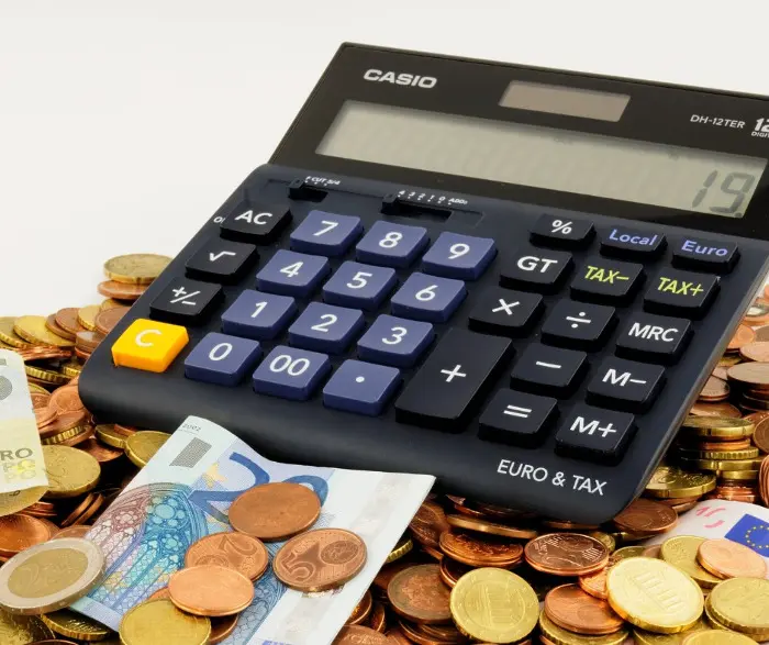 Calculadora - Dicas para juntar dinheiro para viajar mais